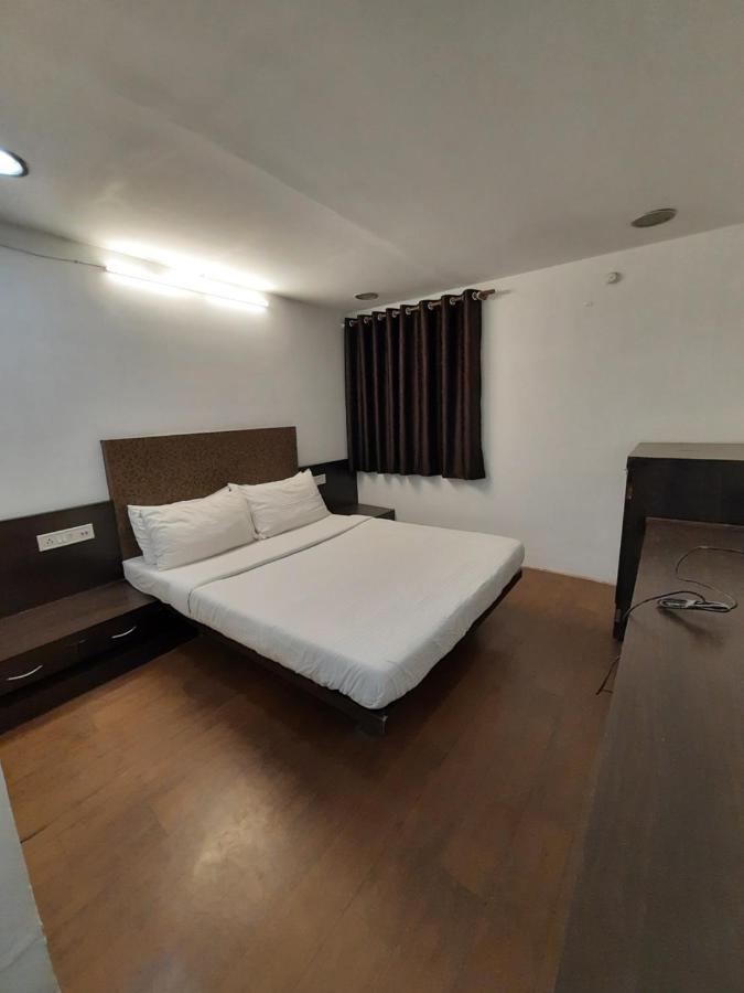 Hotel Grand Suites Indore Exterior foto
